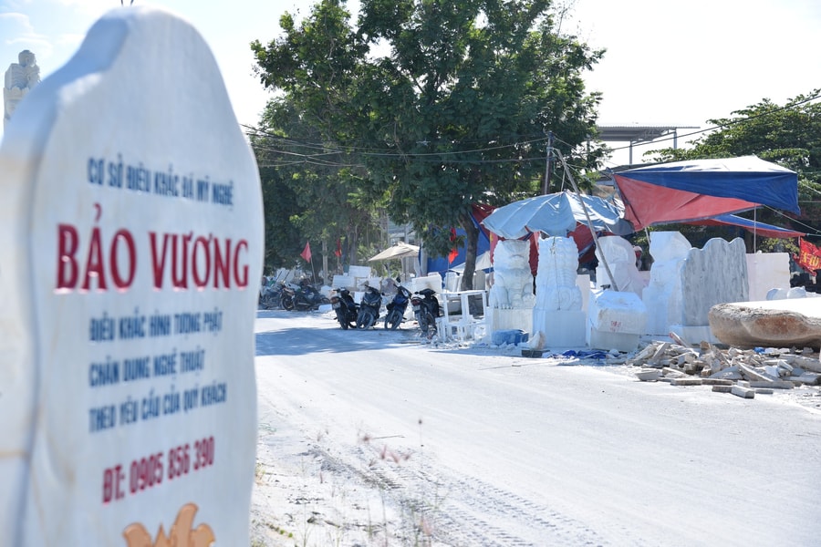 Enhancing value of Da Nang’s Non Nuoc Stone Carving Craft Village