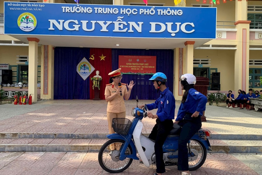 Tuyên truyền pháp luật cho học sinh THPT xã Phú Ninh