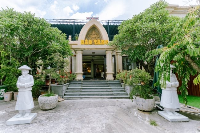 Nghe đá kể chuyện
