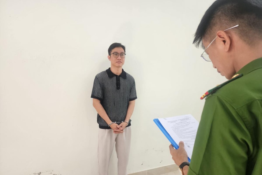 Bắt thanh niên dùng hình ảnh nhạy cảm cưỡng dâm người yêu cũ