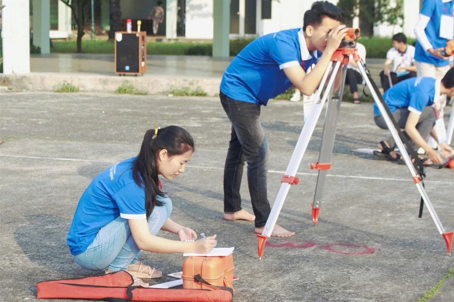 Đón đầu thị trường lao động