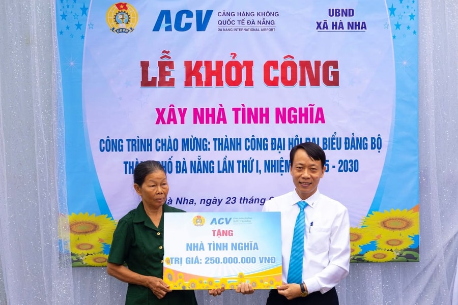 Khởi công xây dựng nhà tình nghĩa cho gia đình có công cách mạng