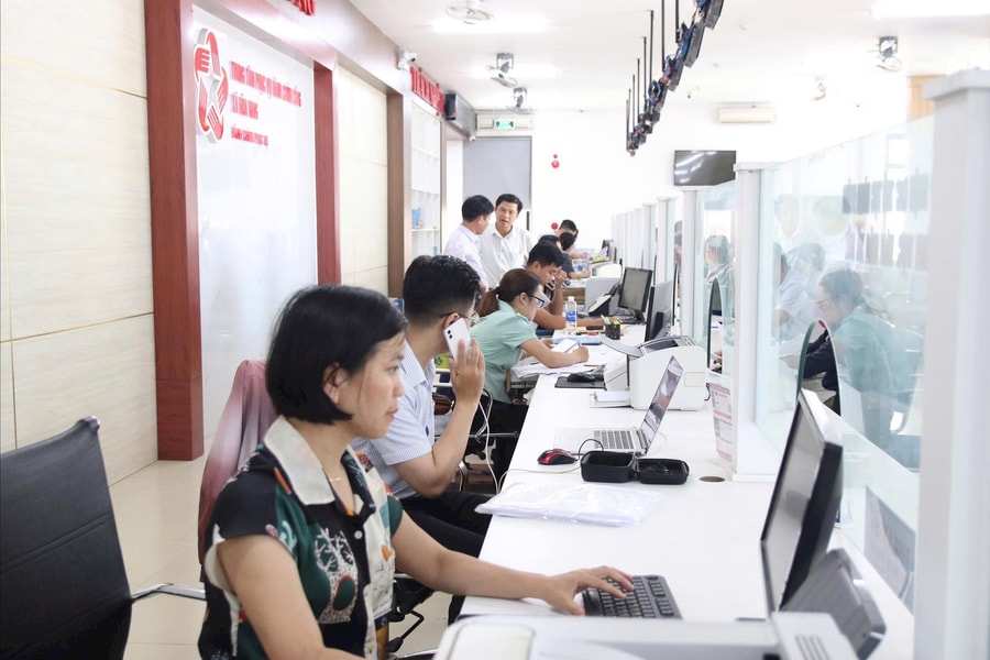 Triển khai thí điểm 27 dịch vụ hành chính công chủ động