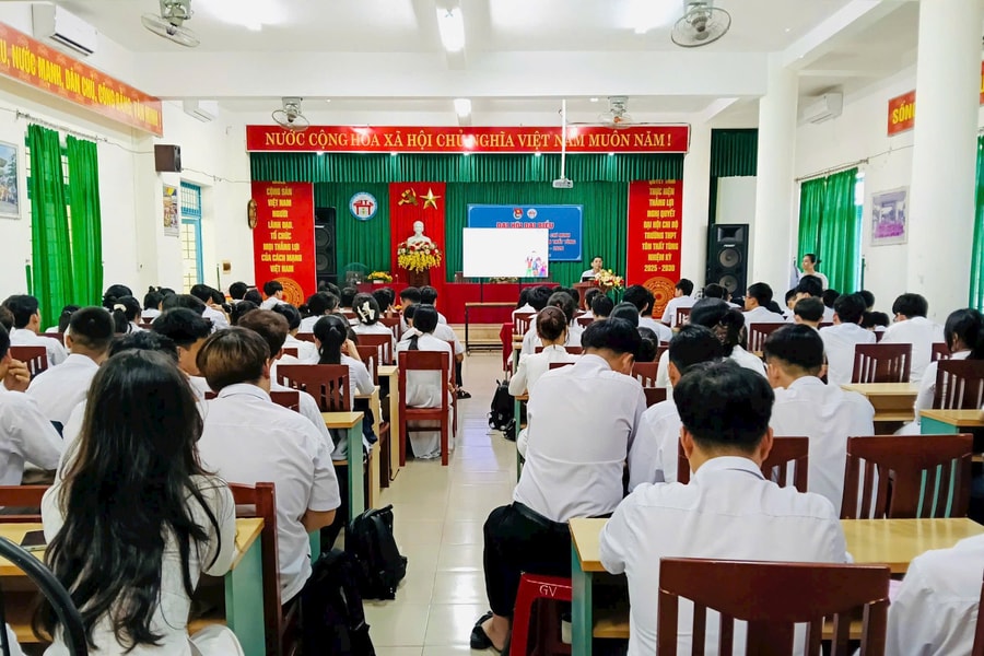 Mang thai ở tuổi vị thành niên dẫn đến nhiều hệ luỵ