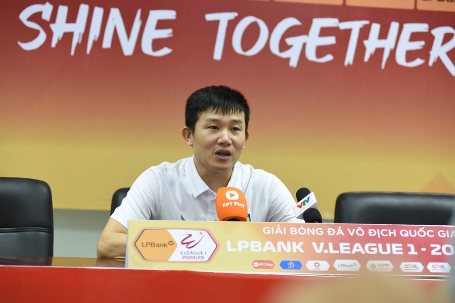 Ghế huấn luyện viên ở V-League bắt đầu “nóng”