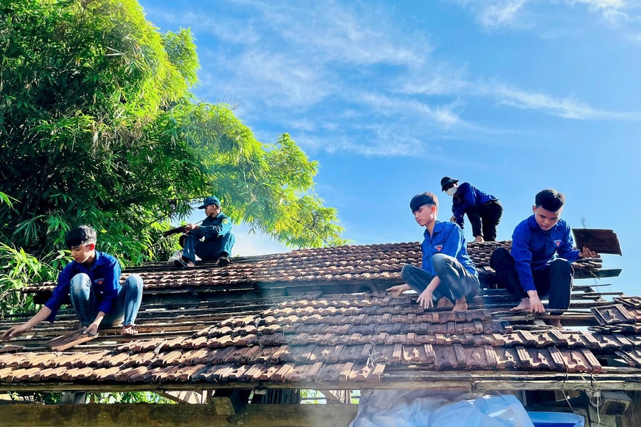 Tuổi trẻ xã Trà Liên xung kích, tình nguyện vì cộng đồng
