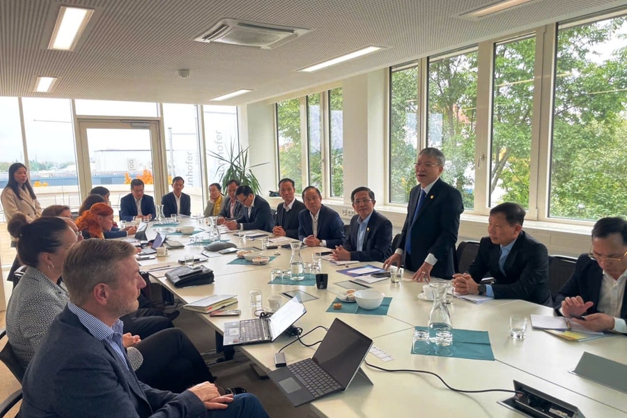Đà Nẵng xúc tiến hợp tác về bán dẫn, trí tuệ nhân tạo tại Chemnitz (Đức)