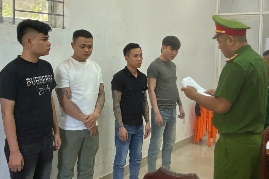 Bắt tạm giam 4 đối tượng gây rối trật tự công cộng, cố ý gây thương tích