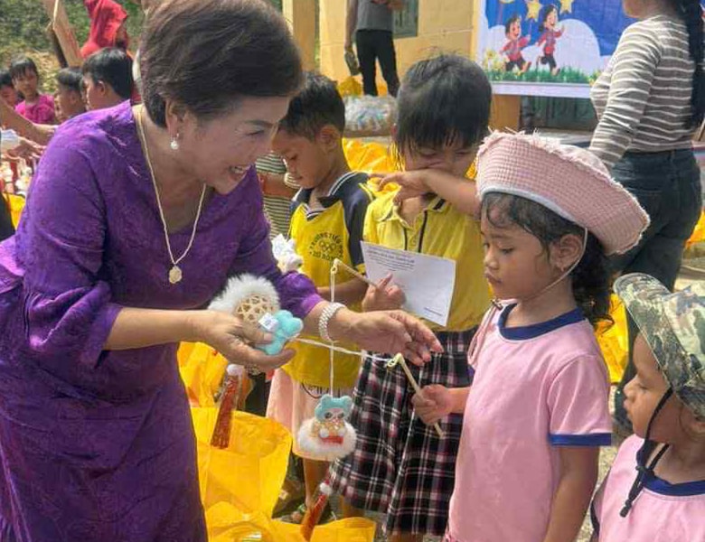 Trao tặng hệ thống lọc nước sạch cho Trường Tiểu học Thạnh Mỹ