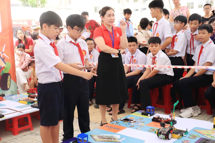 Sôi nổi ngày hội chuyển đổi số tại phường Hải Vân