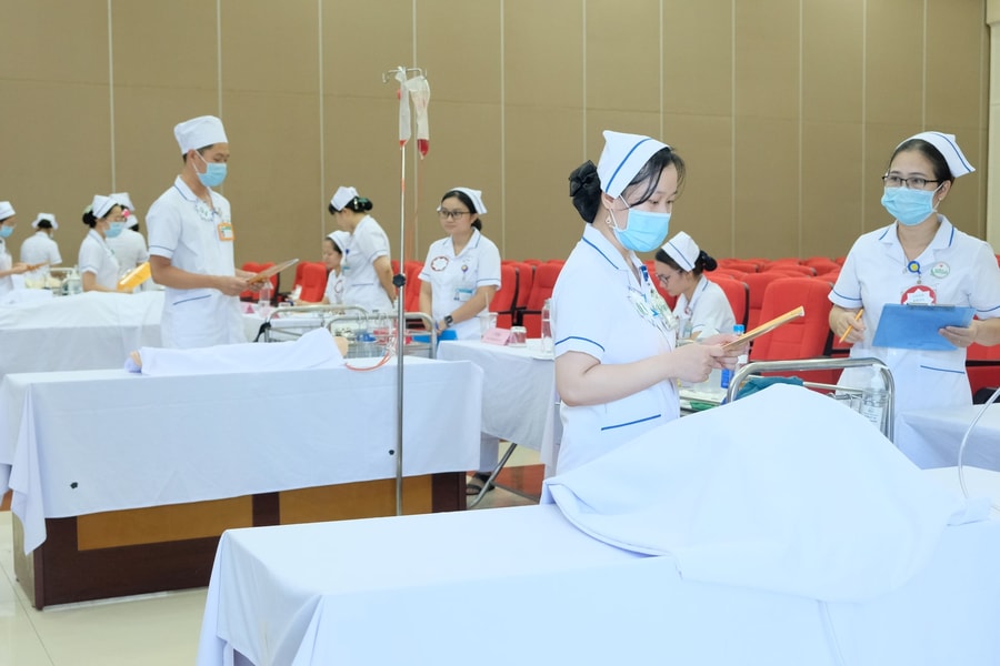 Xây dựng đội ngũ điều dưỡng chuyên nghiệp