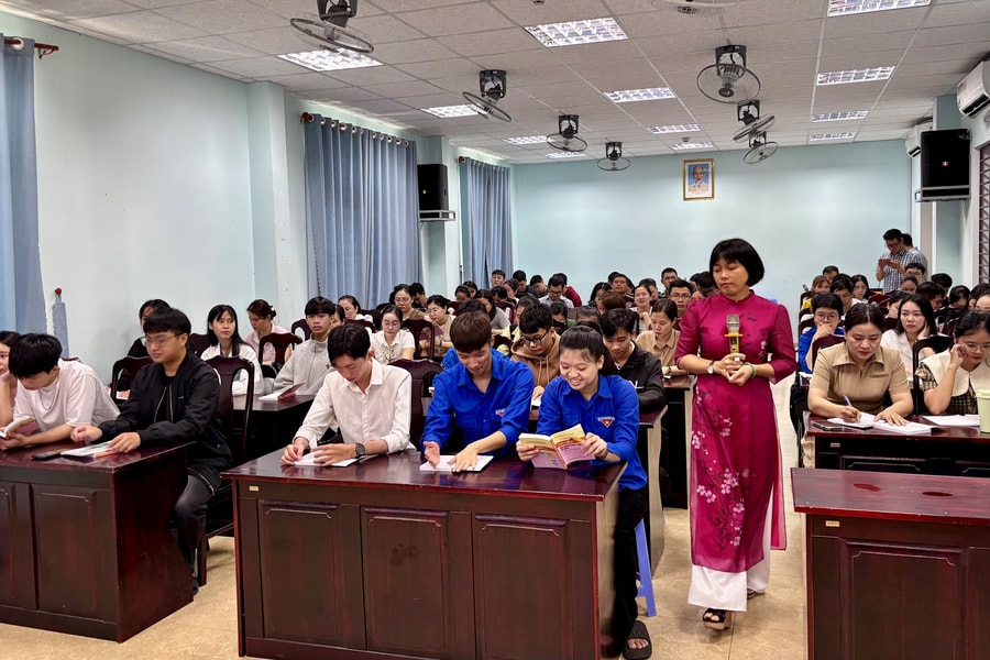Phường An Khê khai giảng lớp bồi dưỡng nhận thức về Đảng