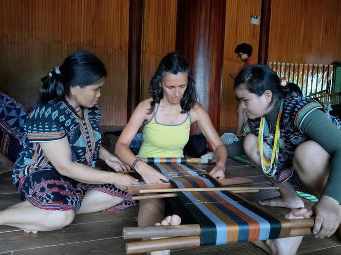 Experiencing Co Tu culture in Bhohoong community - based tourism village