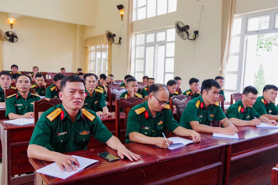 Bồi dưỡng kiến thức dân tộc cho cán bộ, sĩ quan Bộ Chỉ huy Quân sự thành phố