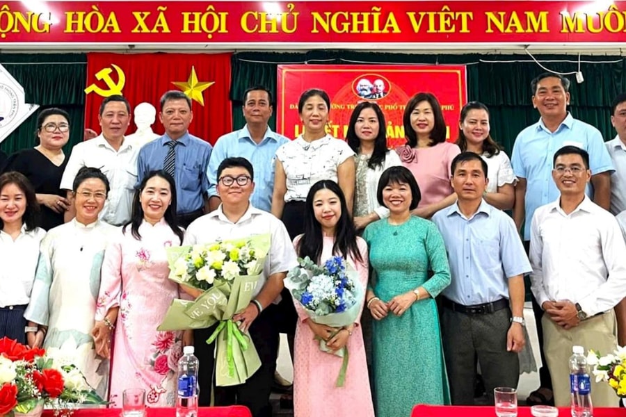 Ươm “hạt giống đỏ” từ học đường