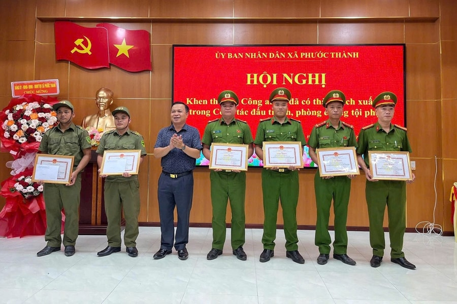 Khen thưởng Công an xã Phước Thành vì thành tích phá án ma túy