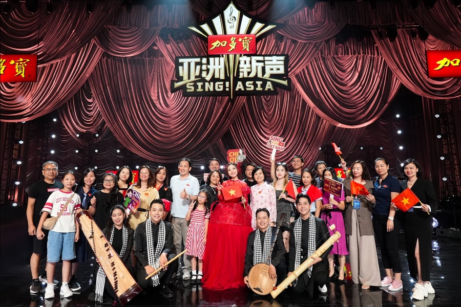 Khi cải lương chịu làm "giàn bao"