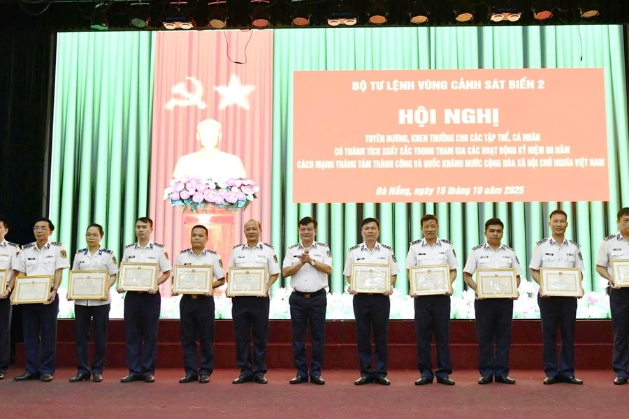 Bộ Tư lệnh Vùng Cảnh sát biển 2: Tuyên dương tập thể, cá nhân xuất sắc dịp kỷ niệm 80 năm Cách mạng Tháng Tám và Quốc khánh 2/9
