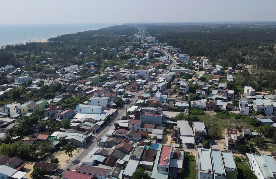 Chờ nối liền dải phố