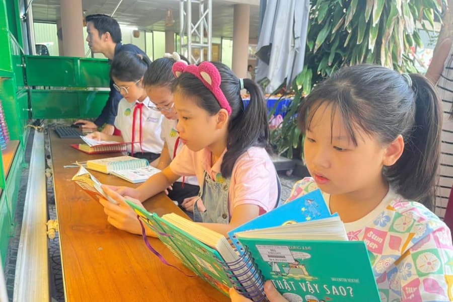 Mỗi cuốn sách mở ra một thế giới