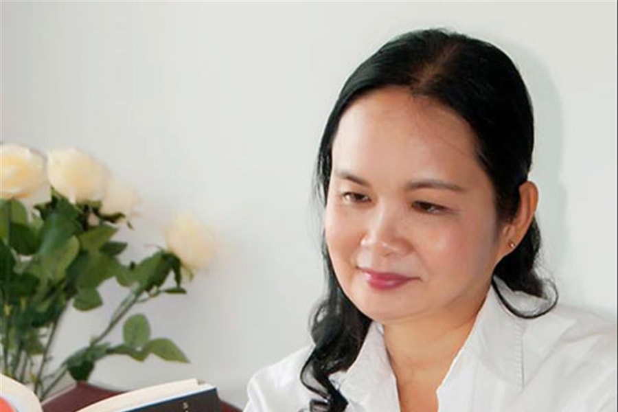 Bích Ngân - Giọng reo ca cuối trời Tổ Quốc