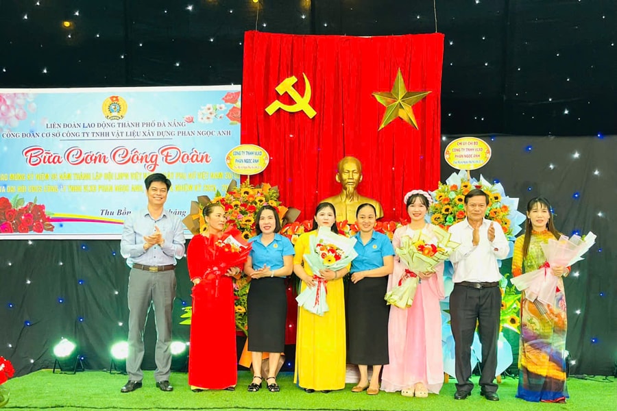 Thiết thực chăm lo cho lao động nữ