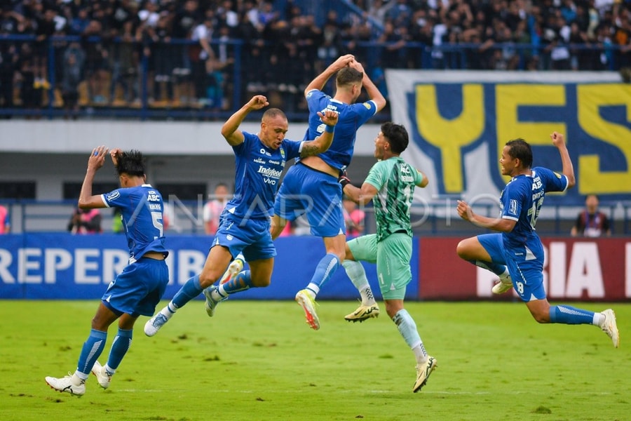 Persib Bandung vs Persis Solo: "Lửa Thiêng" tại vòng 10 ISL