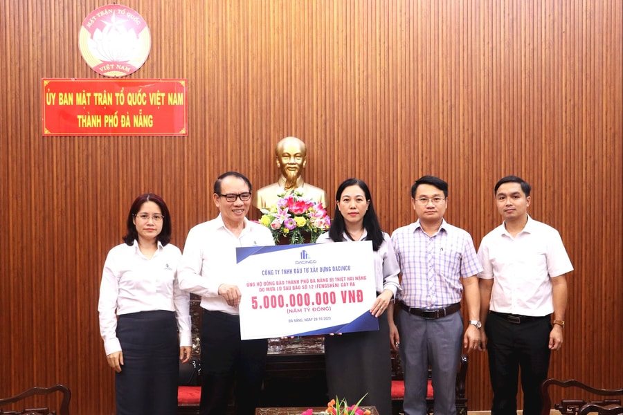 Tiếp nhận 5 tỷ đồng ủng hộ người dân Đà Nẵng bị thiệt hại do mưa lũ