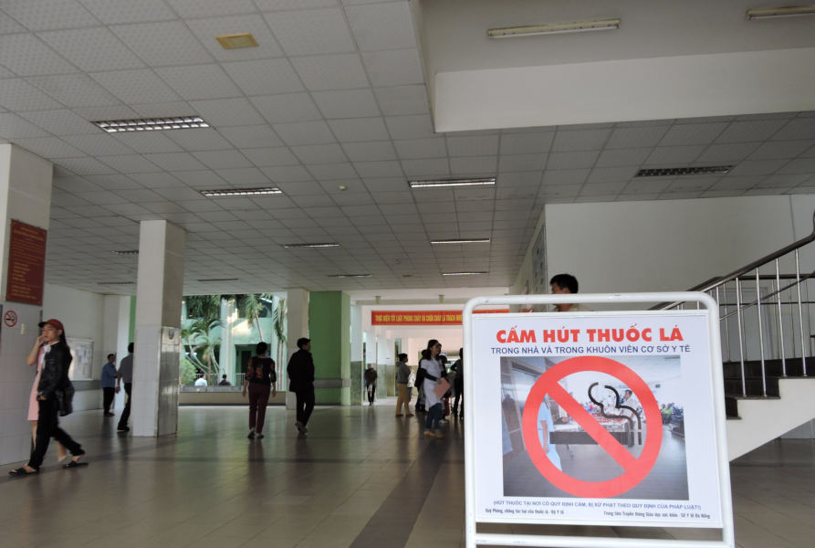 Loại bỏ khói thuốc bảo vệ sức khỏe cộng đồng