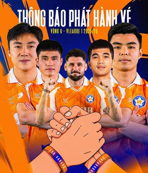 SHB Đà Nẵng quyên góp tiền bán vé ủng hộ người dân vùng lũ