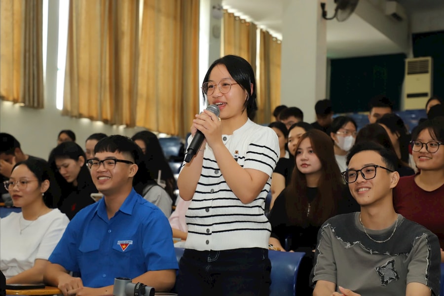 Xây dựng môi trường học đường an toàn