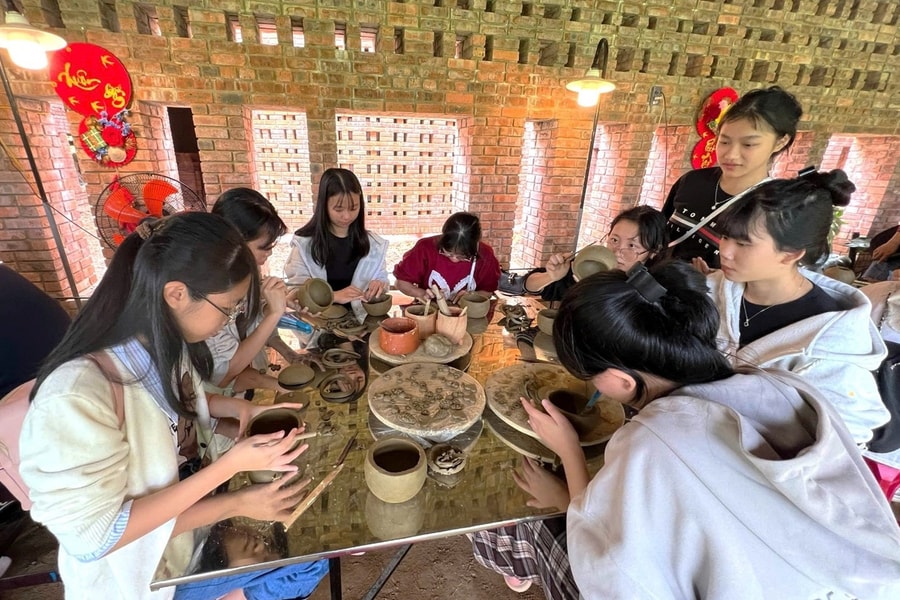 Dòng chảy đất nung giữa lòng Đà Nẵng
