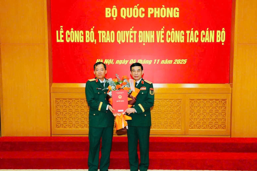 Chính ủy Quân khu 5 Lương Đình Chung được thăng quân hàm Thiếu tướng