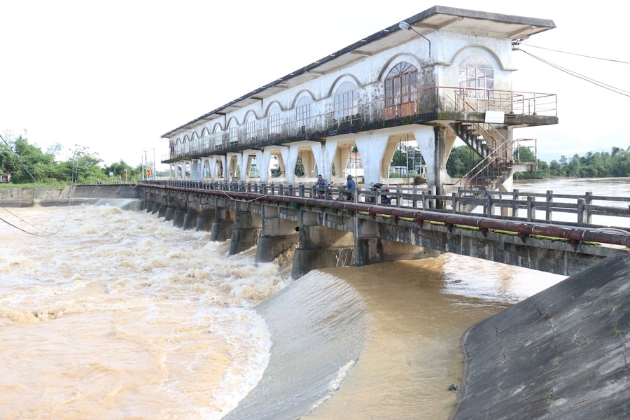 Sớm tính lại mực nước báo động và đảm bảo thoát lũ