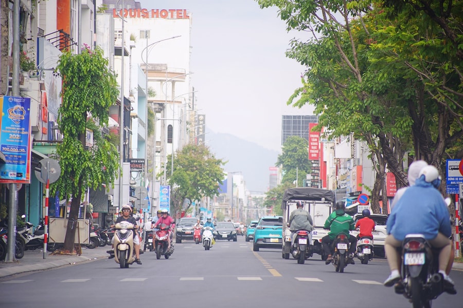 Bình yên cho phố