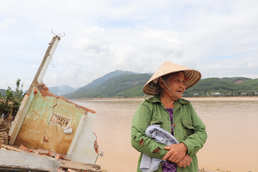 Nước mắt phù sa