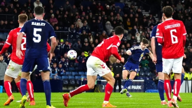 Scotland 4-2 Đan Mạch: Kỳ tích World Cup sau 28 năm chờ đợi