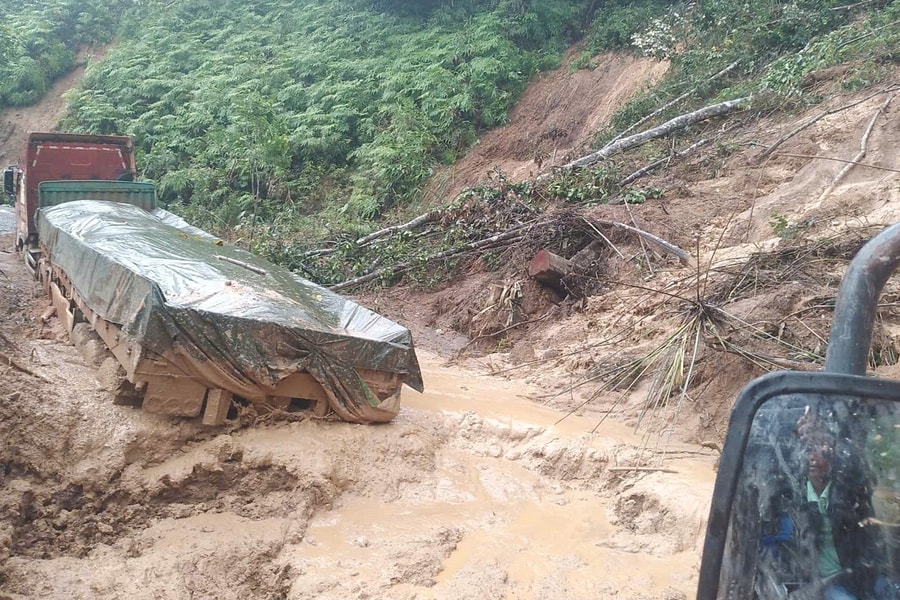 Đường bộ thiệt hại nặng: Đâu là nguyên nhân?