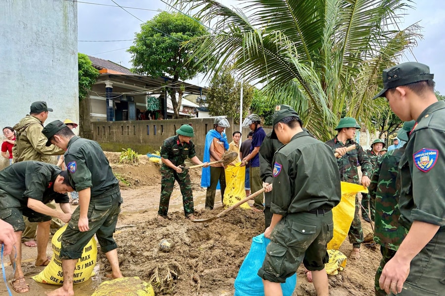 Đà Nẵng công bố tình huống khẩn cấp về thiên tai tại một số vị trí sạt lở nặng