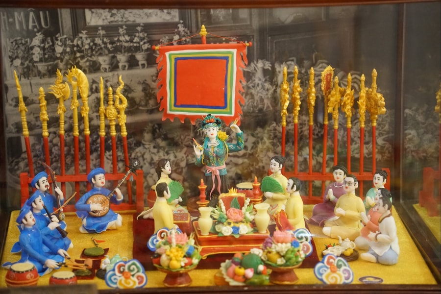 Young artisan tells stories of heritage with 'to he'