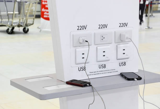 Nguy cơ rò rỉ dữ liệu tại điểm sạc điện thoại công cộng