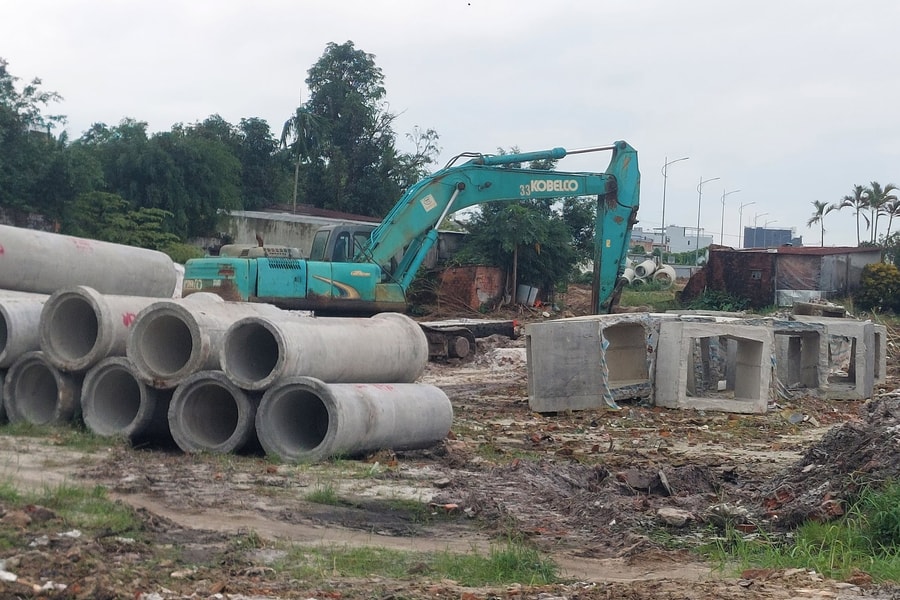 Nhiều công trình tăng tốc thi công sau mưa lũ: Quyết liệt “chạy đua” với tiến độ