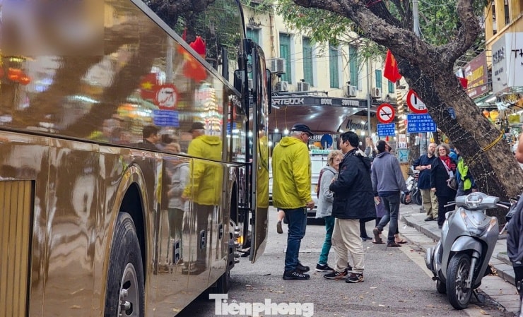 Du lịch Hà Nội 2025: Lập kỷ lục mới về lượng khách và doanh thu