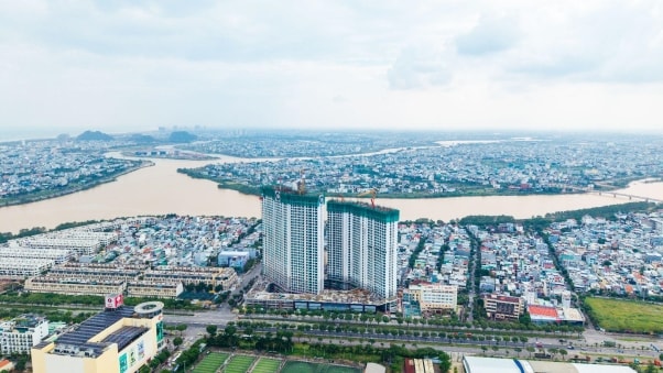 Masterise Homes chính thức cất nóc dự án Masteri Rivera Danang