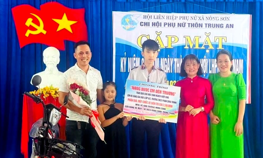 Lan tỏa hành động đẹp phụ nữ vì cộng đồng