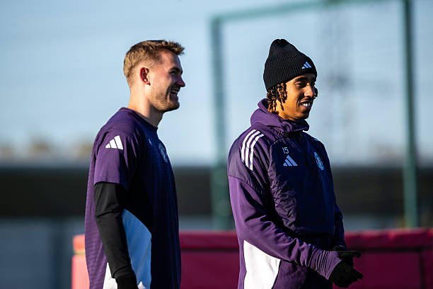 Man Utd thắng ngược, De Ligt nâng đỡ đàn em Leny Yoro