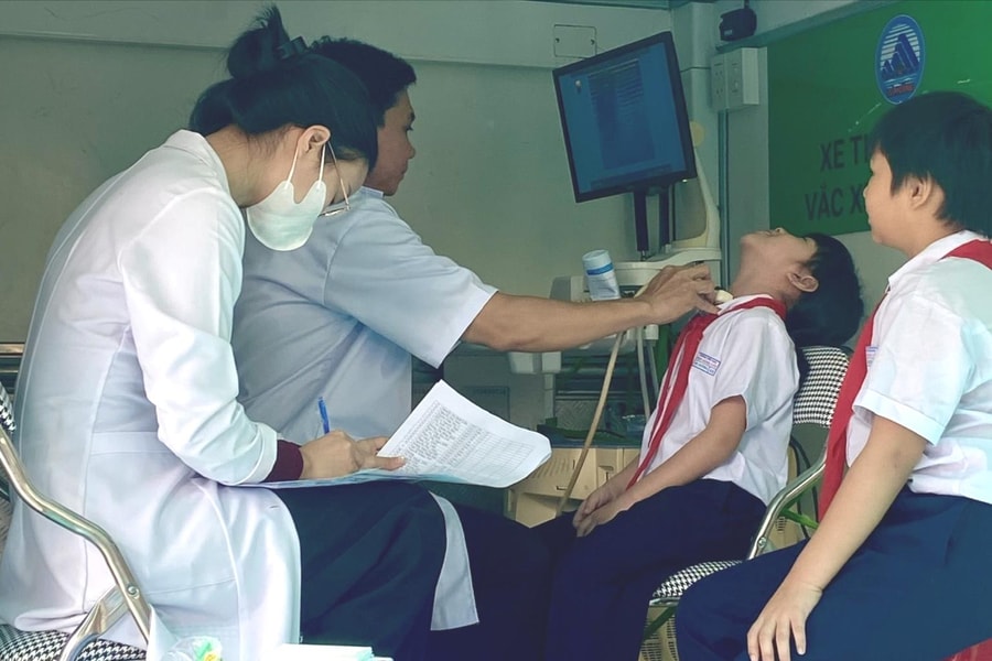 Trung tâm Kiểm soát bệnh tật Đà Nẵng khám sàng lọc bướu cổ tại 30 trường tiểu học
