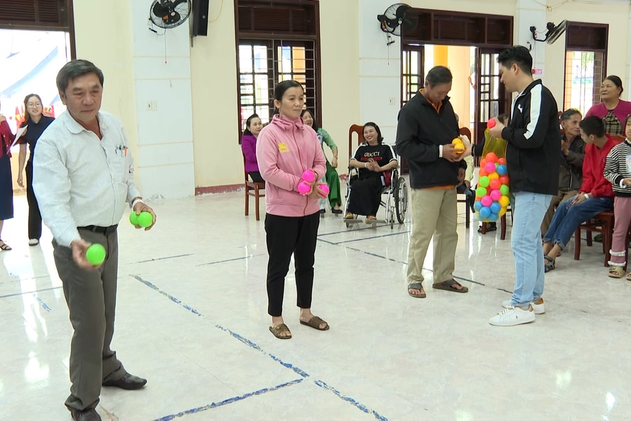 Tạo cơ hội giúp người khuyết tật hòa nhập cộng đồng