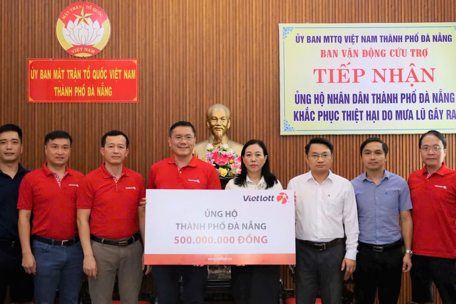Vietlott hỗ trợ 500 triệu đồng giúp Đà Nẵng khắc phục hậu quả mưa lũ