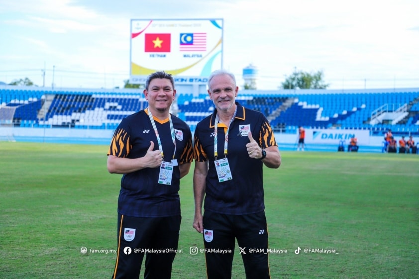 HLV Malaysia thừa nhận đẳng cấp của ĐT nữ Việt Nam sau trận thua 0-7